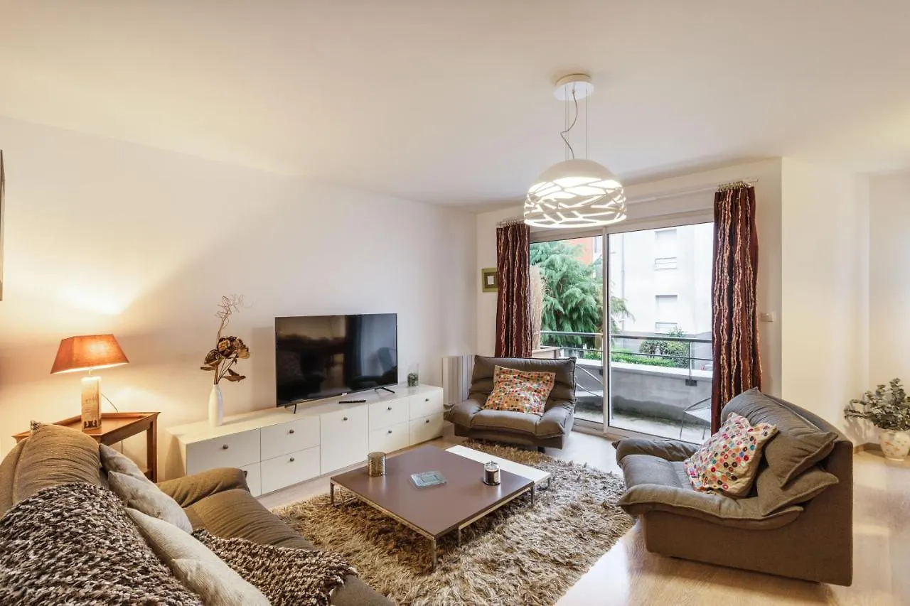 Apartment Le Bonnet Rouge - Appartement 2 Chambres Avec Parking Rennes France